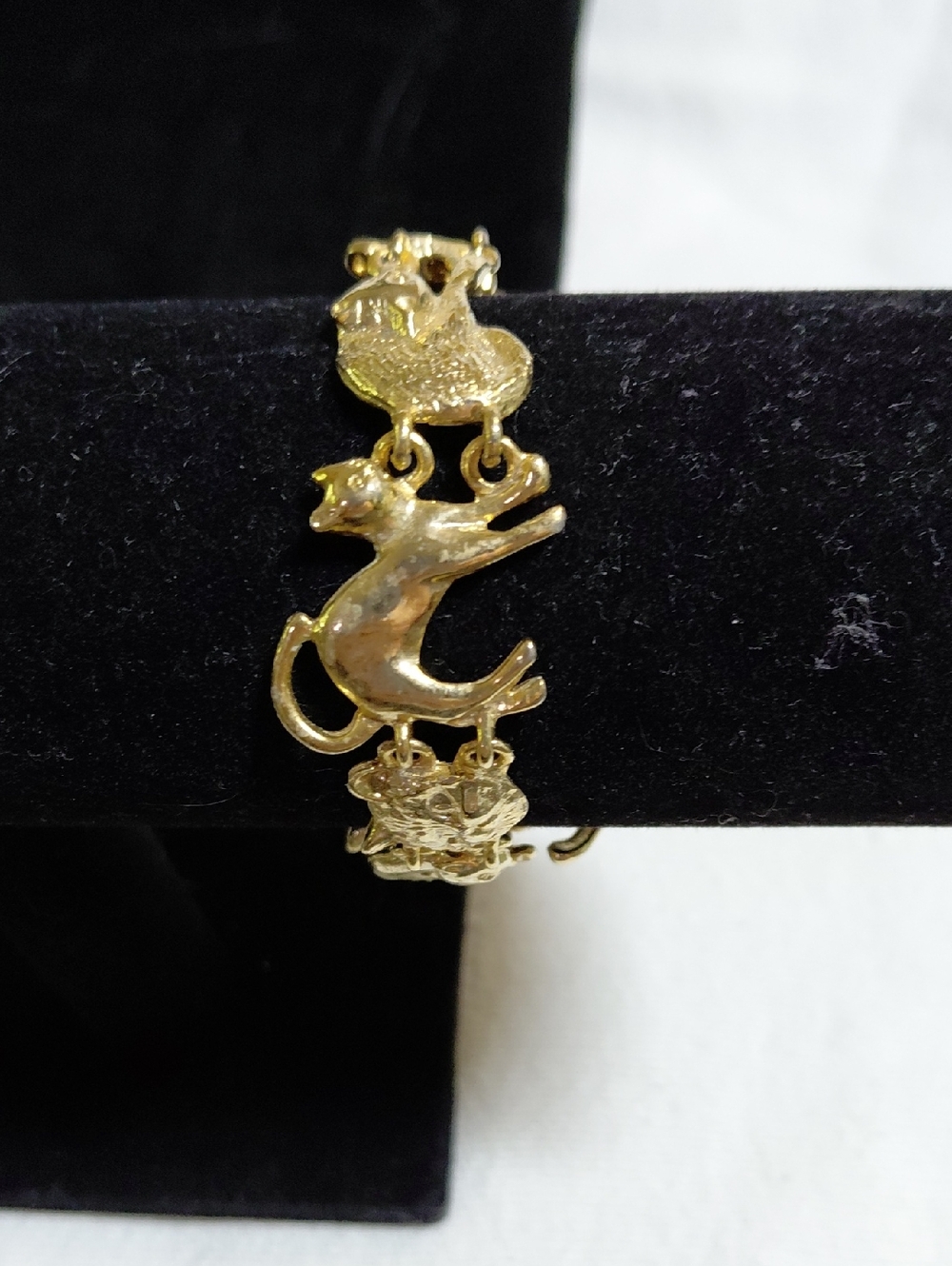 Vintage Gold Cat Charm Link Bracelet